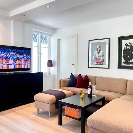 On One Of Bergen's Finest Streets Lejlighed