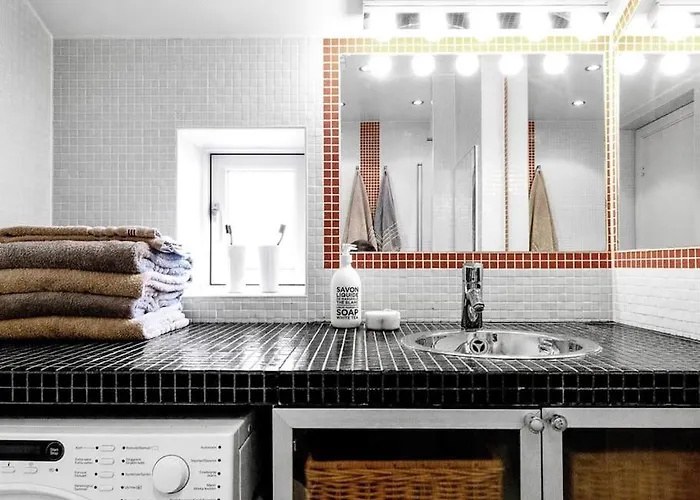 On One Of Bergen's Finest Streets * Bergen