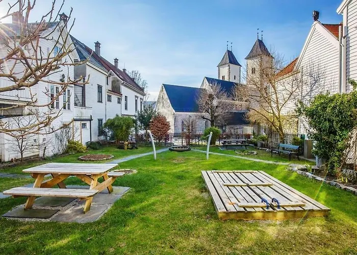 Lejlighed On One Of Bergen's Finest Streets *